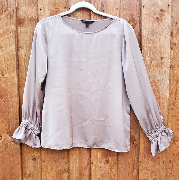 Banana Republic Tops - Banana Republic satin blouse